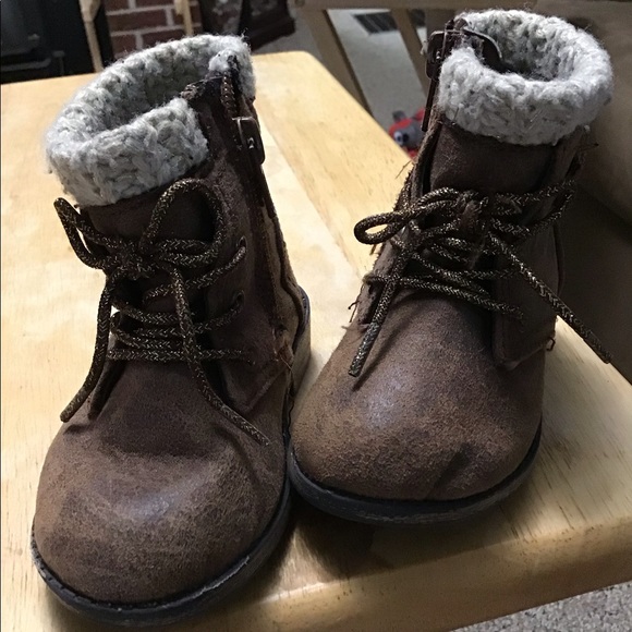 GARANIMALS size 4 .. kids fashion boots. Brown - Picture 8 of 16